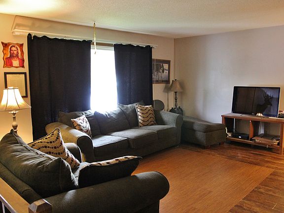 4th image of 1405 Tompy St