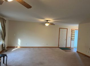 765 Lost Tree Dr, Sherman, IL 62684