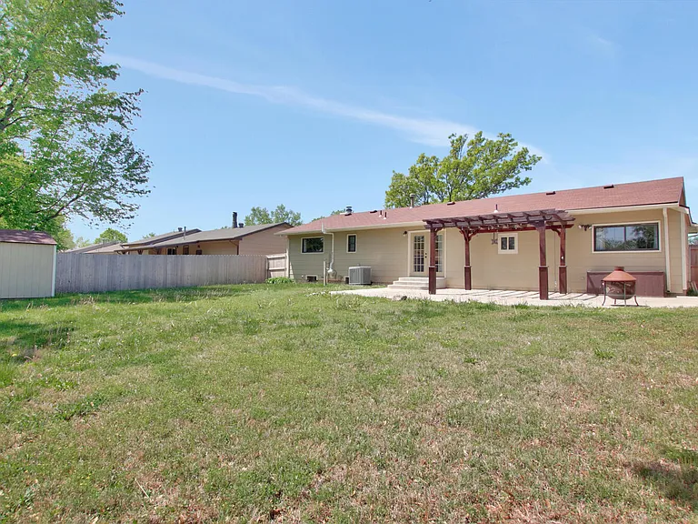 4036 N Edgemoor Dr — Photo 34