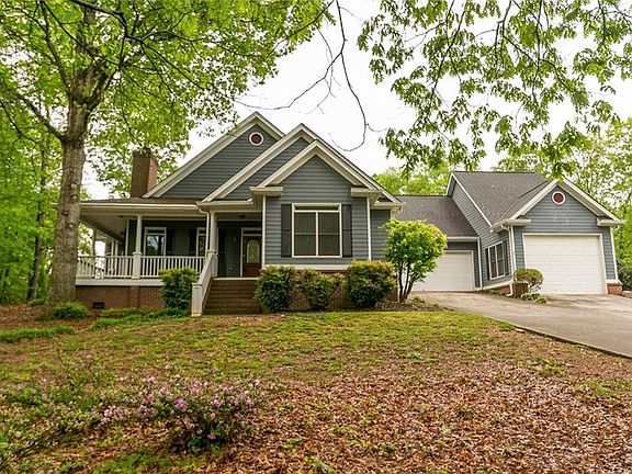 3rd image of 3866 Lenna Dr