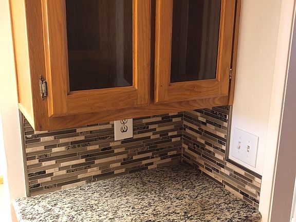 4th image of 723 S Oakwilde Dr