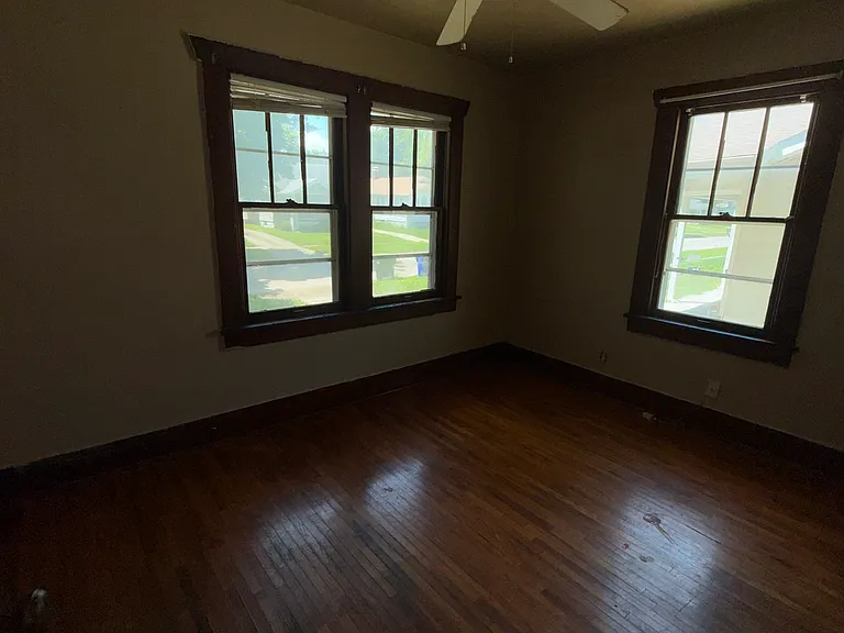 1454 N Walnut Grove Ave — Photo 9