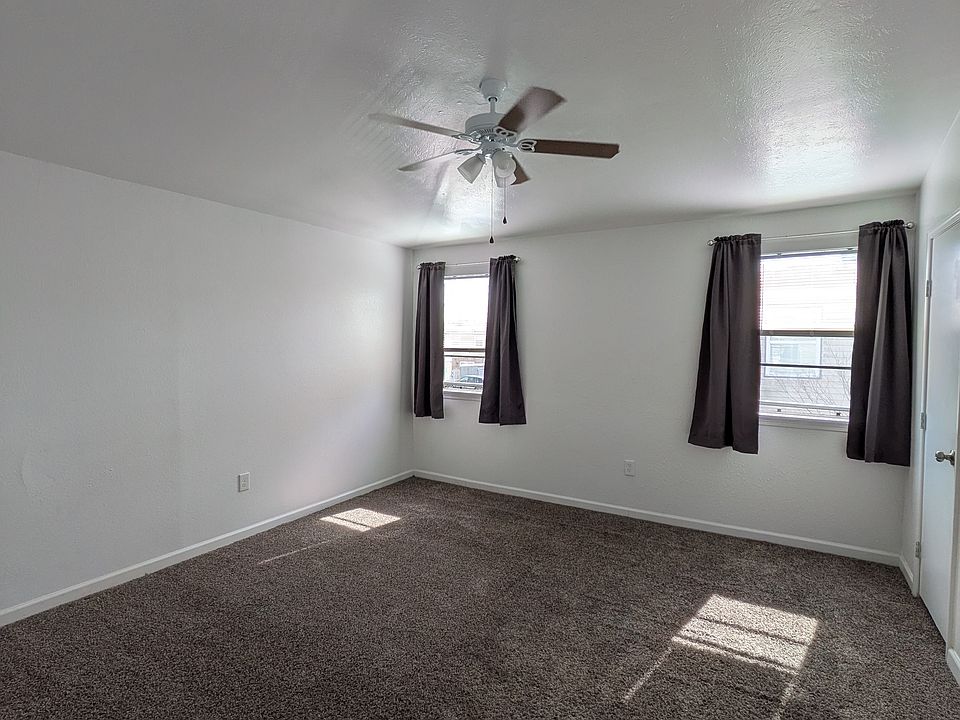 Guest bedroom
