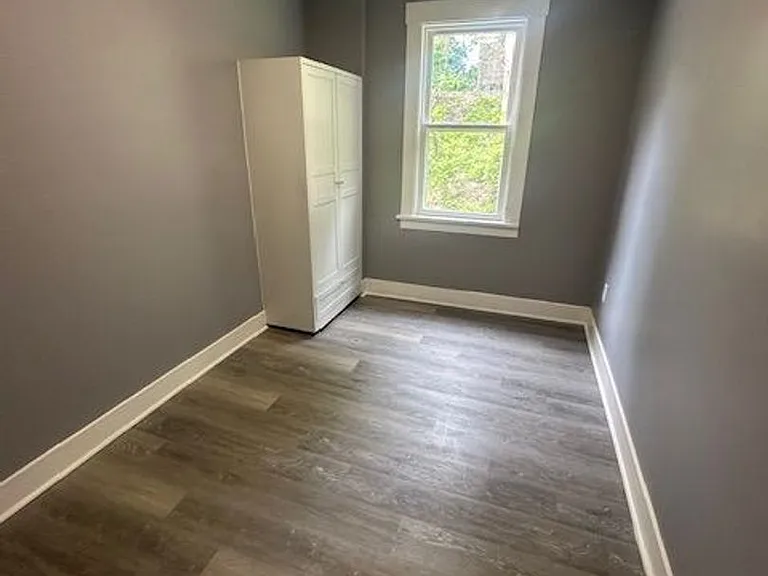 6801 Frankstown Ave — Photo 10