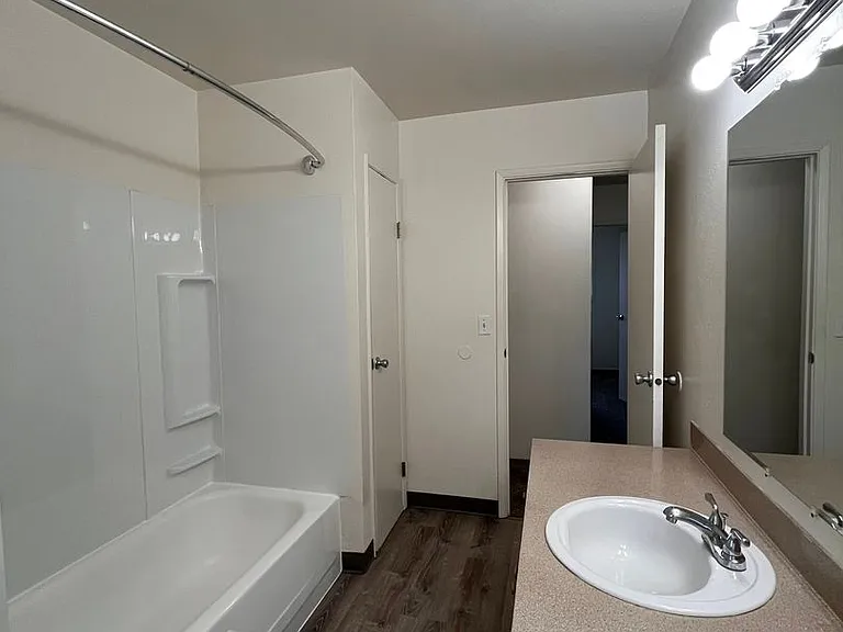 S815 - Star Apartments — Photo 72