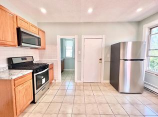 12 Havelock St UNIT 1, Dorchester Center, MA 02124