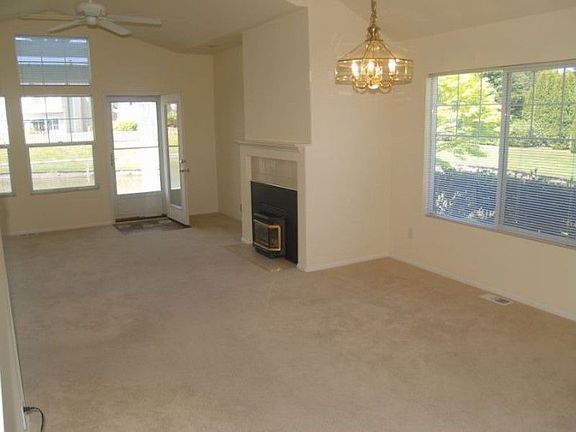 5th image of 23305 53rd Ave S