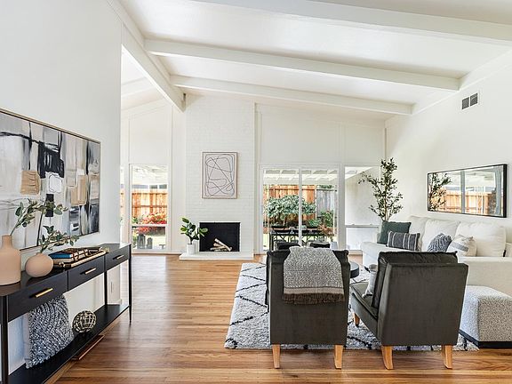 2nd image of 2301 Bohen Street