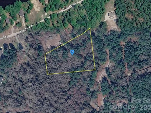 1800 River Bend Dr, Burgaw, NC 28425