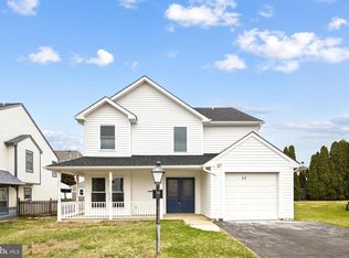 38 Magnolia Pl, Philadelphia, PA 19115