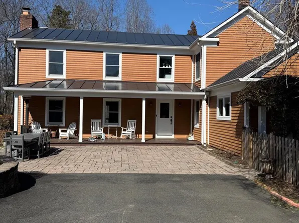 12231 Henderson Rd, Clifton, VA 20124