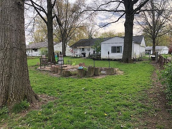 3rd image of 242 Empire Dr