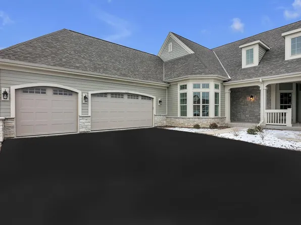1528 Sandhill BOULEVARD #23, Hartland, WI 53029