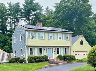 27 Mattapoisett Rd, Acushnet, MA 02743