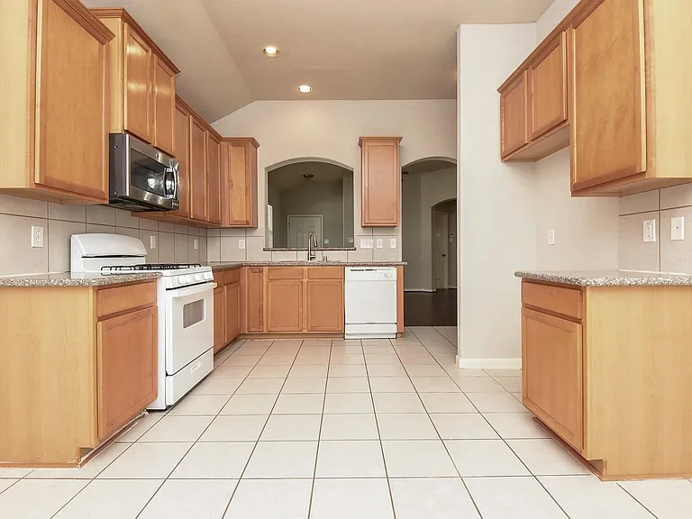 6014 Starbrook Creek Dr — Photo 11