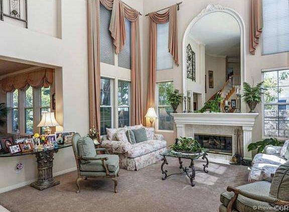 5th image of 2714 Brookside Dr