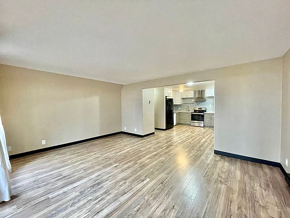 4th image of 12728 33rd Ave NE #202