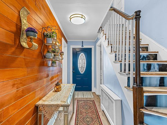 3rd image of 28 Maple St