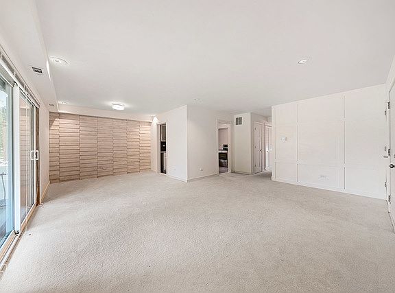 4th image of 22633 Pleasant Dr APT 1