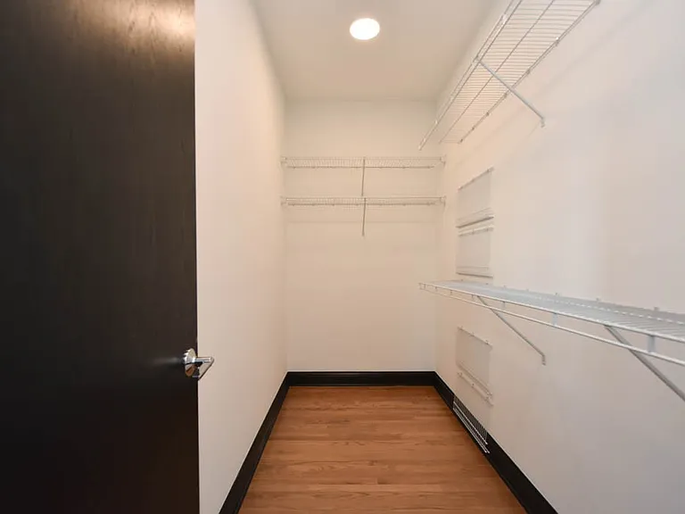 3923 N Ashland #6C — Photo 15