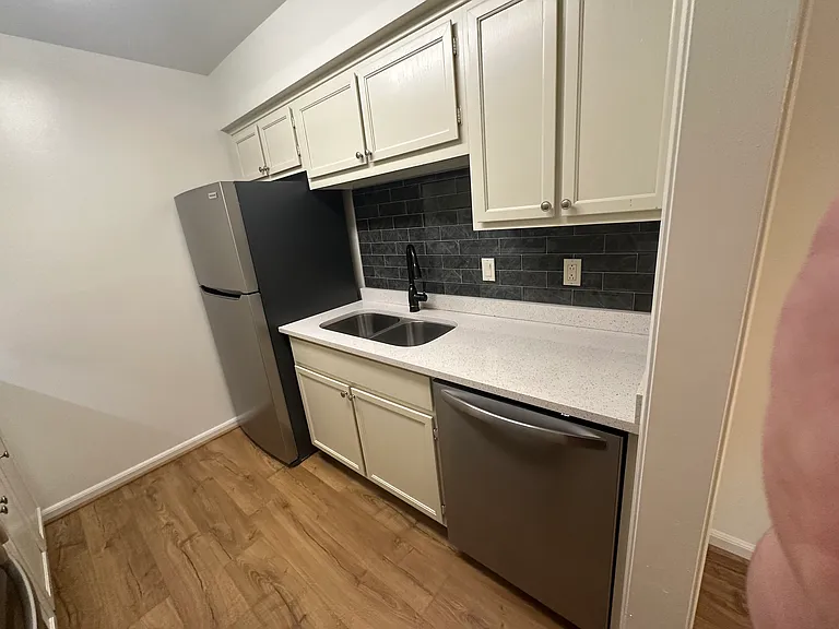 2118 Acklen Ave #21 — Photo 12