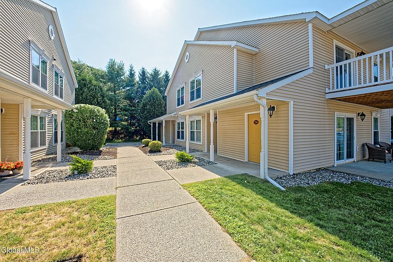 3rd image of 205 Cedar Run
