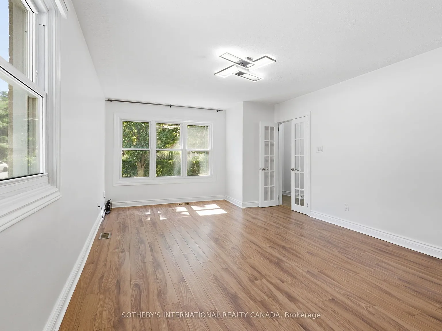 4 bed, $4,000 — Photo 2