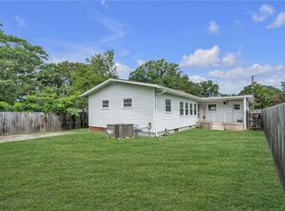 1106 Maryview Ave, Chesapeake, VA 23324