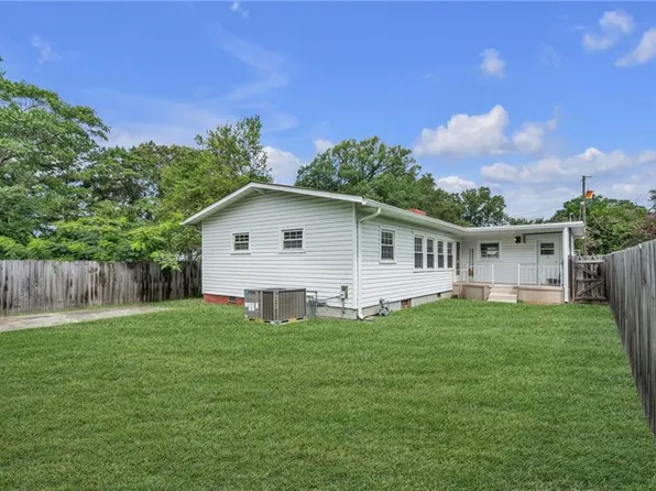 1106 Maryview Ave, Chesapeake, VA 23324