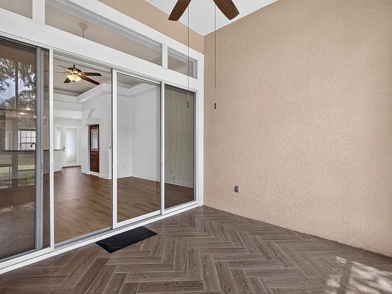 166 Sedona Cir — Photo 37