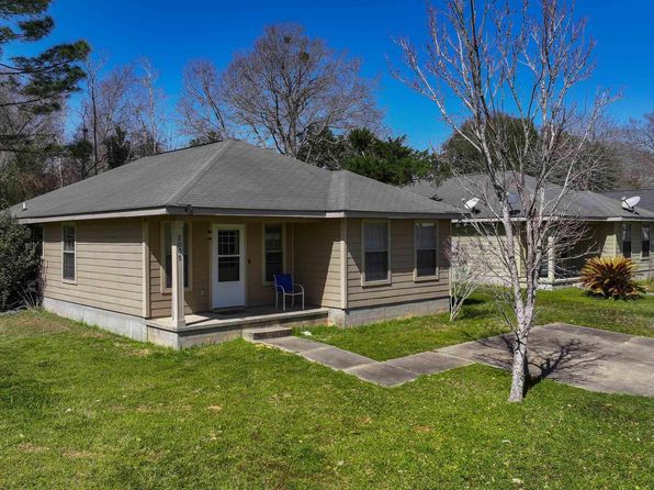 2005 Ridgewood Dr, Lillian, AL 36549