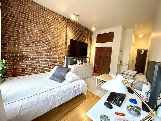 Rented by Corcoran | media 5