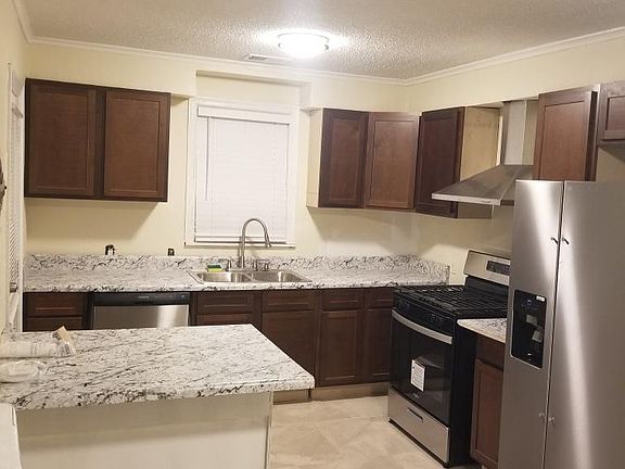3rd image of 3405 S Prescott Cir