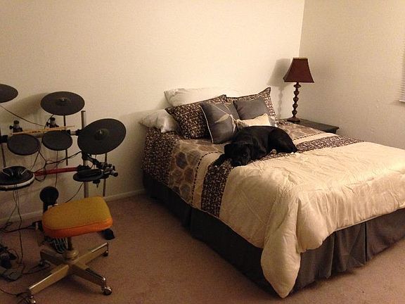 3rd image of 1003 Maplewood Dr APT 110