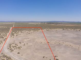 1 Salt Flat Ln, Silver Lake, OR 97638