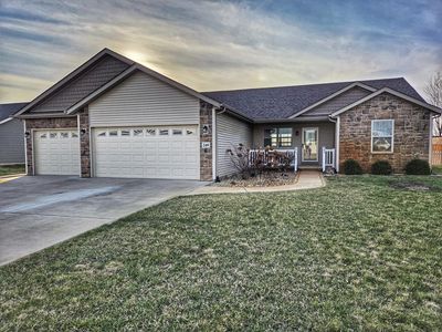 240 S Meadow Ln, Wheatfield, IN, 46392