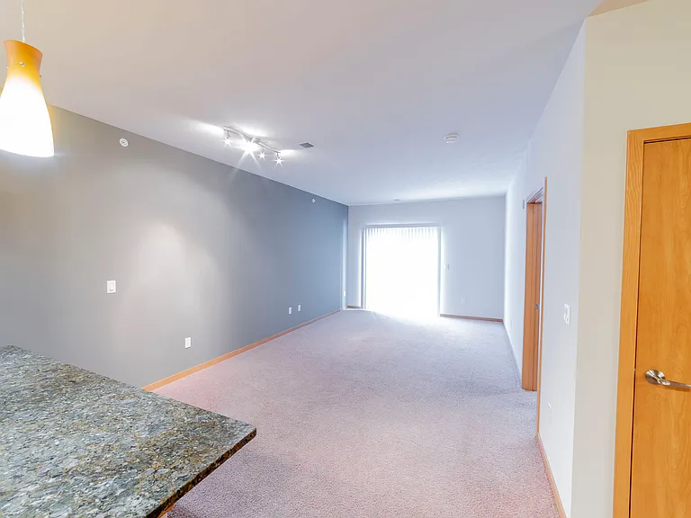 Mammoth Springs Apartments & Townhomes — Photo 41