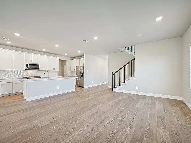 6002 Broadacre Dr — Photo 2