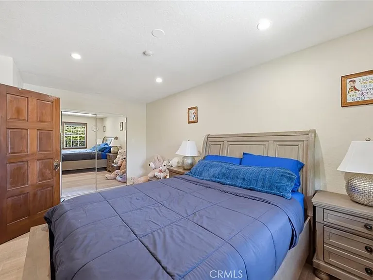 227 S Irena Ave — Photo 32