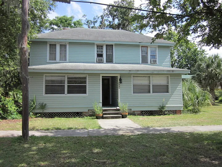 One Bed/One Bath in Duckpond Near Downtown 400 Leasing Bonus** — Photo 1