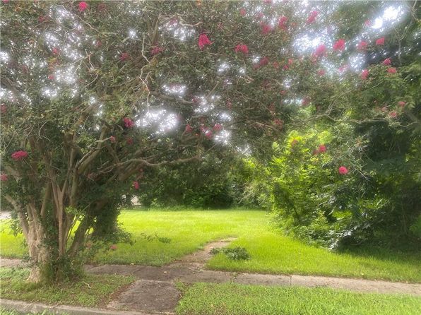 1422 Jefferson St, Gretna, LA 70053