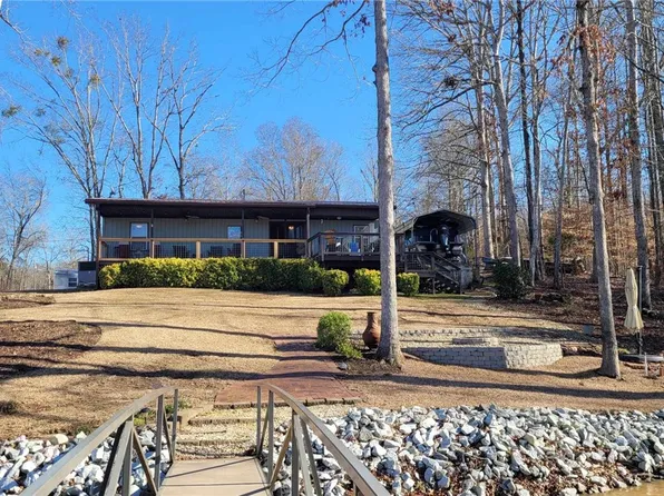 102 Madden Dr, Abbeville, SC 29620