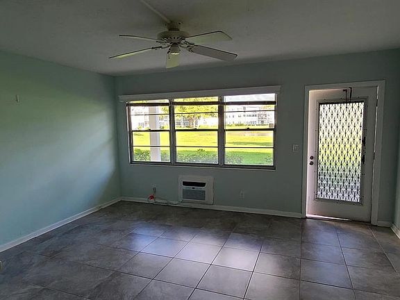 3rd image of 7 Fanshaw #7-A