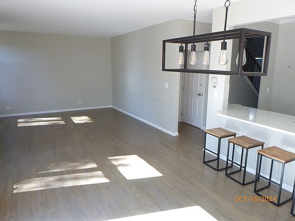 4th image of 25 Mashie Ct