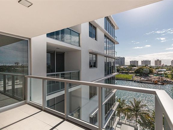 4th image of 9251 E Bay Harbor Dr #705
