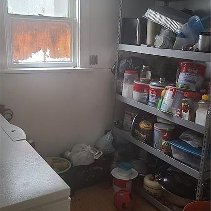 5th image of 1309 Broadway St