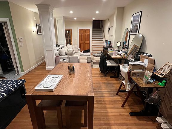 4th image of 238 W Newton St #1