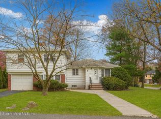 35 Shawnee St, Staten Island, NY