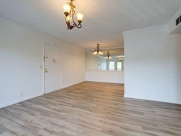 3rd image of 21 Vaughns Gap Rd Unit 109-G