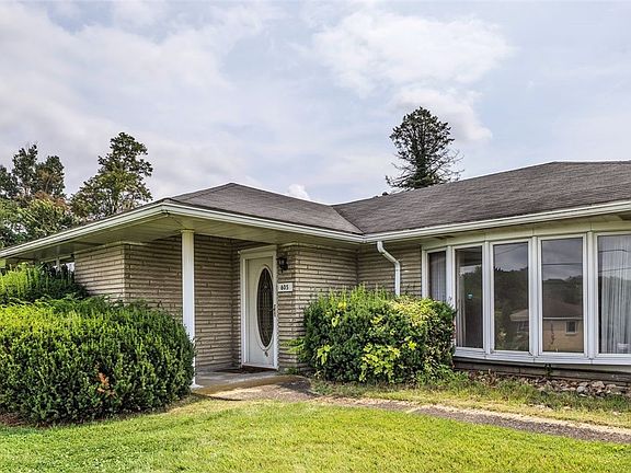 2nd image of 605 Regina Dr